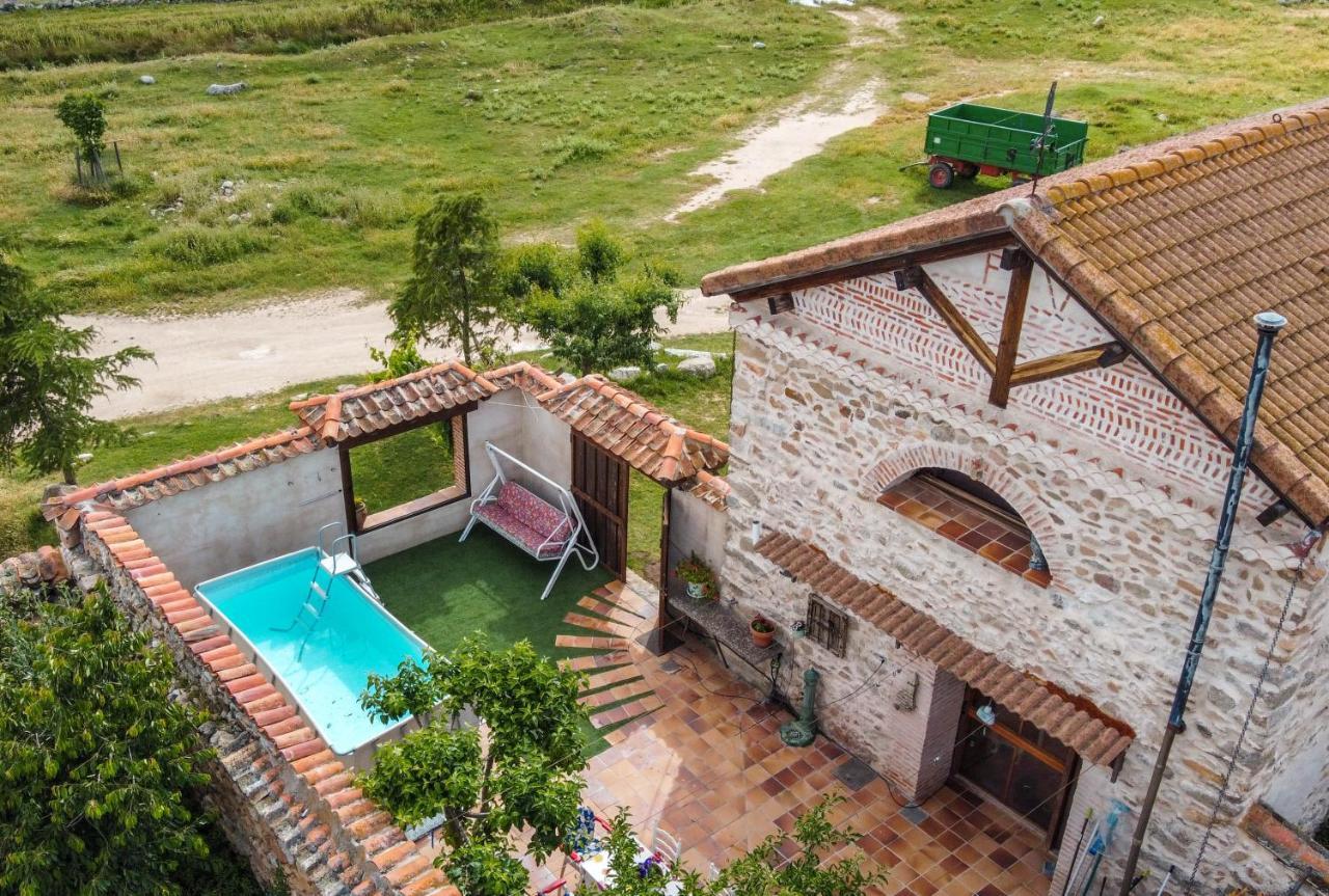 Вилла La Casa Del Buho Santa Maria la Real de Nieva Экстерьер фото